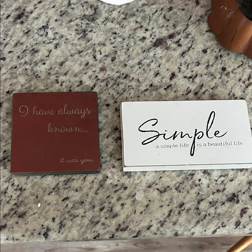 Decorative Quote Blocks in Brown and White